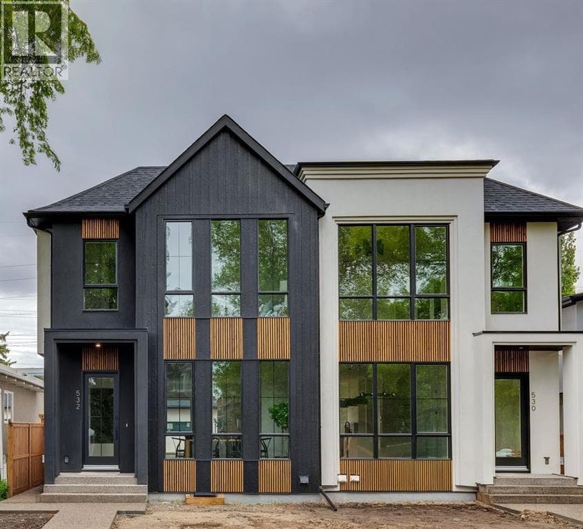 532 51 Avenue SW — photo 2