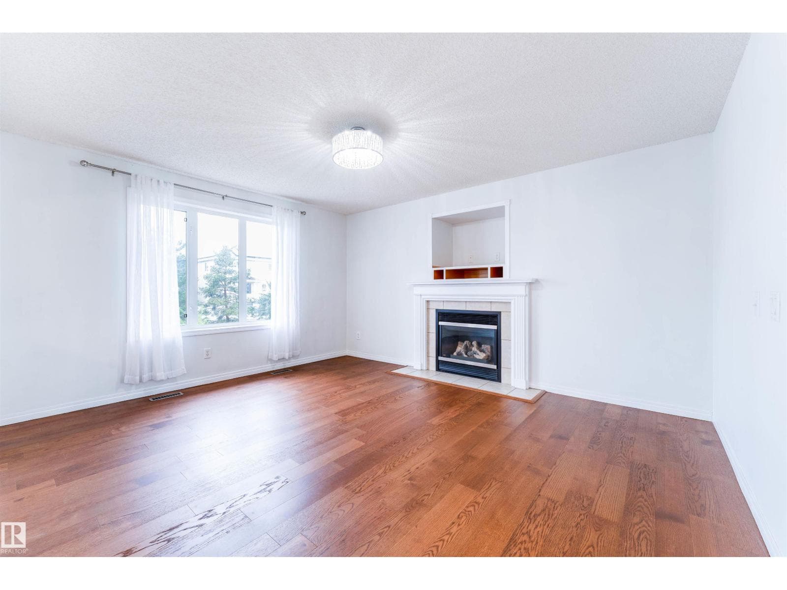 14916 136 ST NW — photo 5