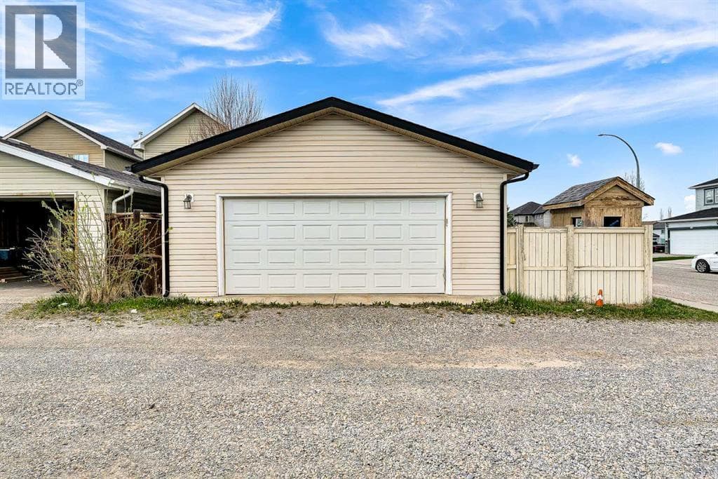 247 Evermeadow Avenue SW — photo 3