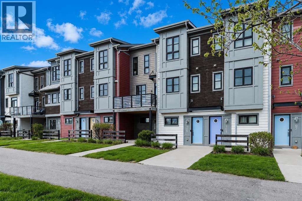 105 Walden Common SE