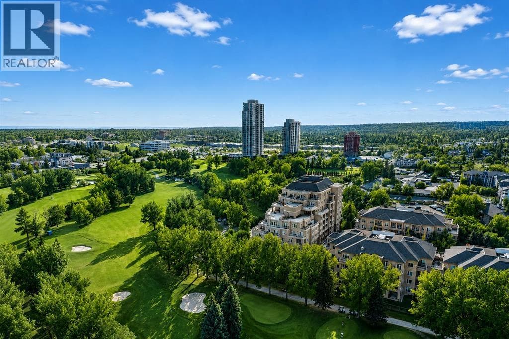 404, 4 Hemlock Crescent SW
