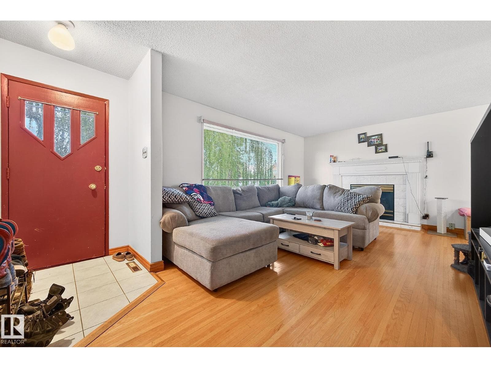 8814 162 ST NW — photo 3