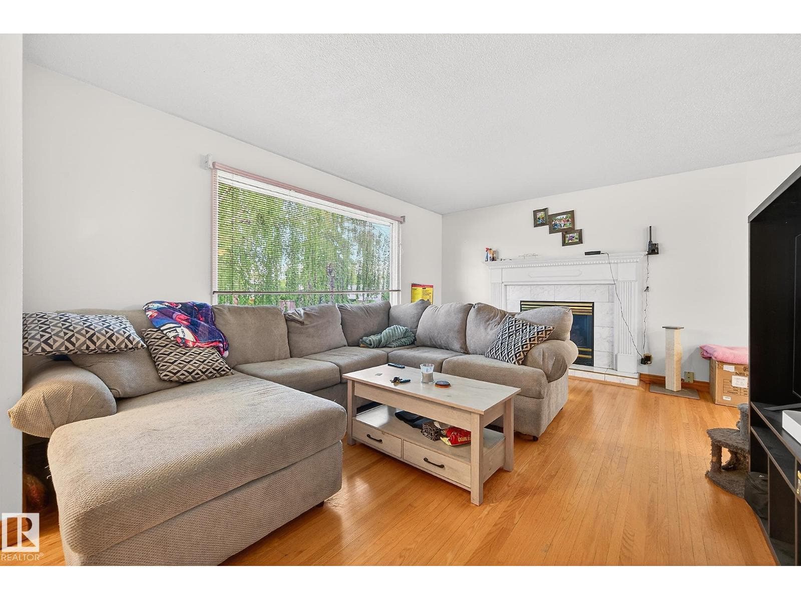 8814 162 ST NW — photo 5