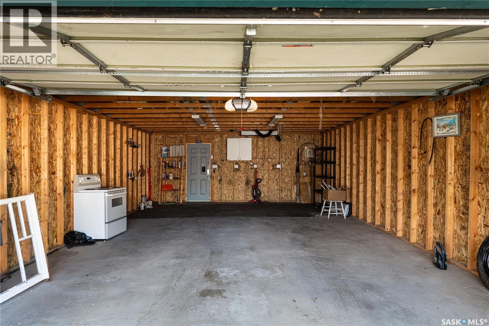 2351 Reynolds STREET — photo 4