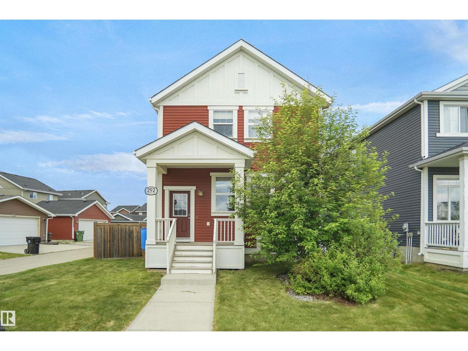 292 SIMMONDS WY — photo 2