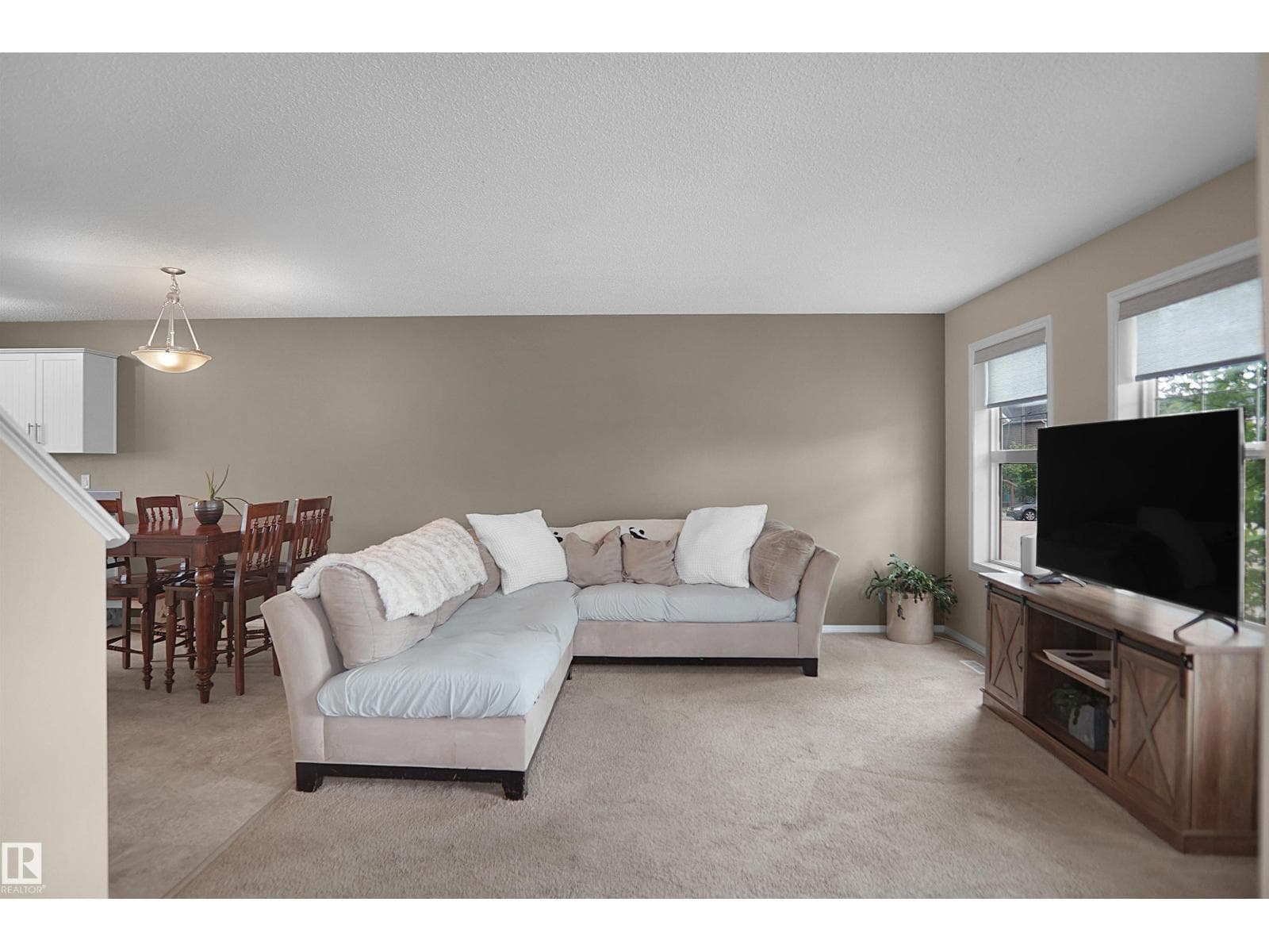292 SIMMONDS WY — photo 5