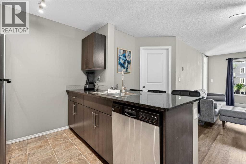 9103, 403 Mackenzie Way SW — photo 3