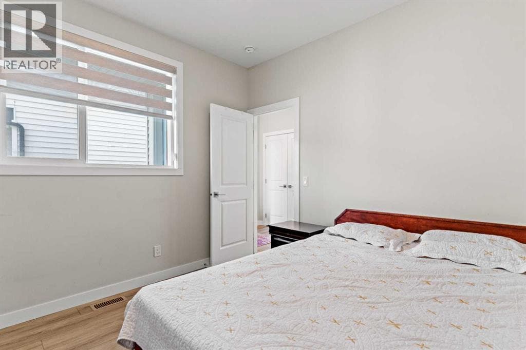 283 Belvedere Drive SE — photo 4