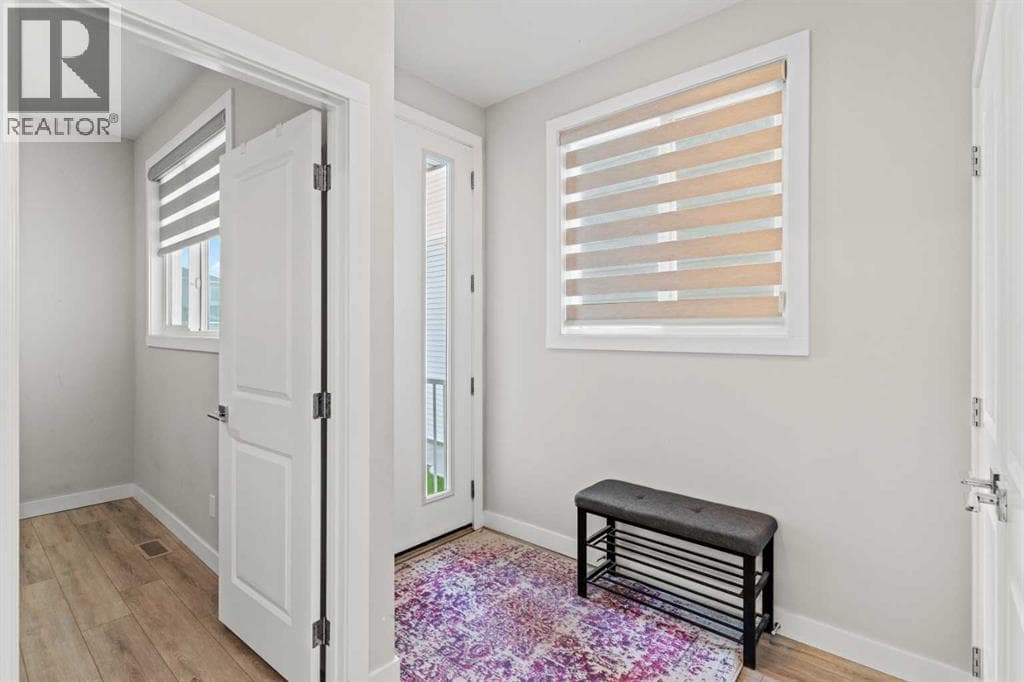 283 Belvedere Drive SE — photo 3