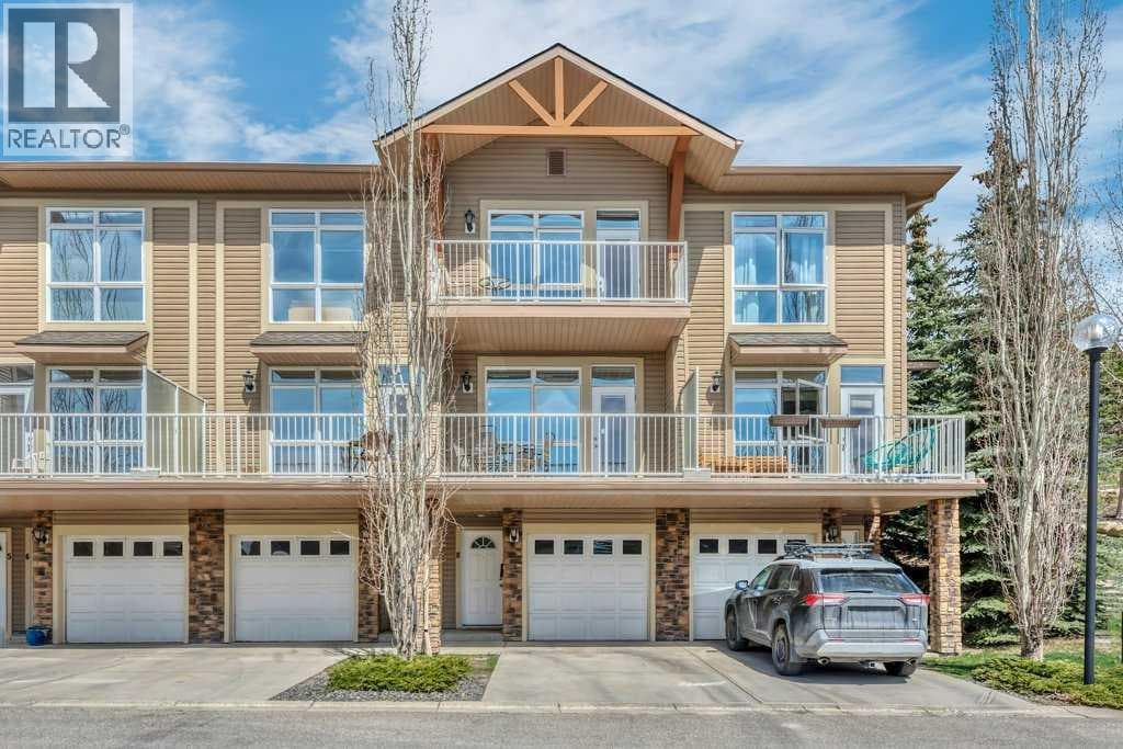 8, 172 Rockyledge View NW