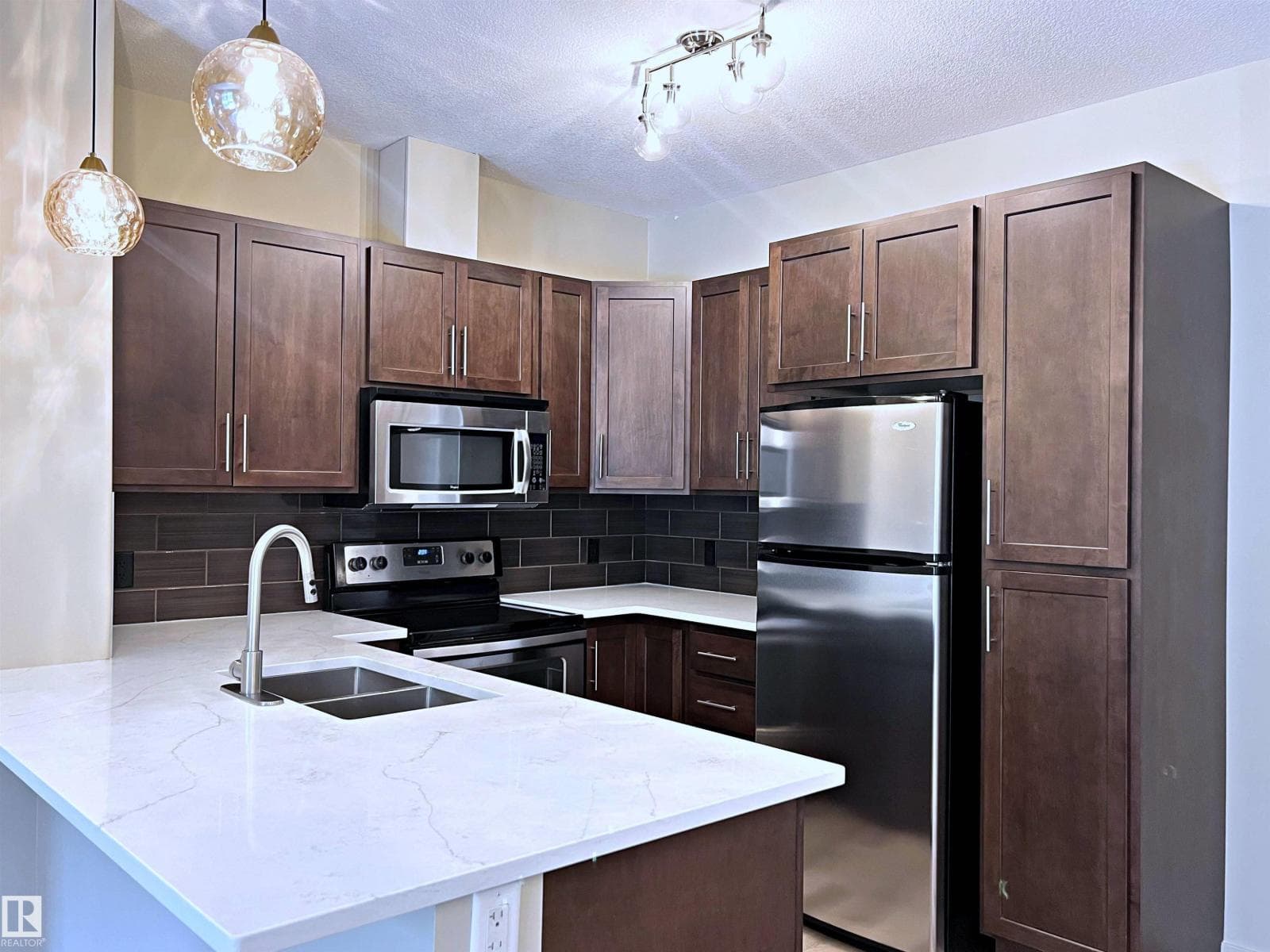 #140 308 AMBLESIDE LINK LI SW — photo 5