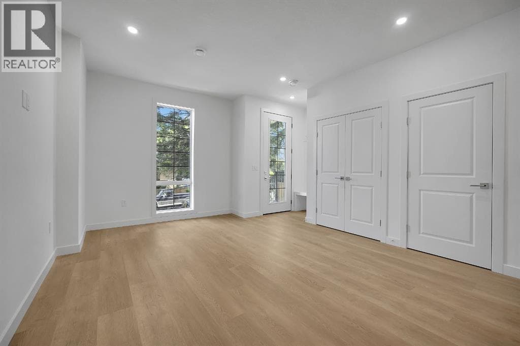 612 12 Avenue NE — photo 2