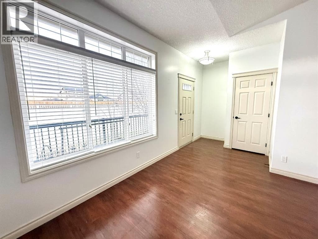 501 Sunvale Crescent NE — photo 4