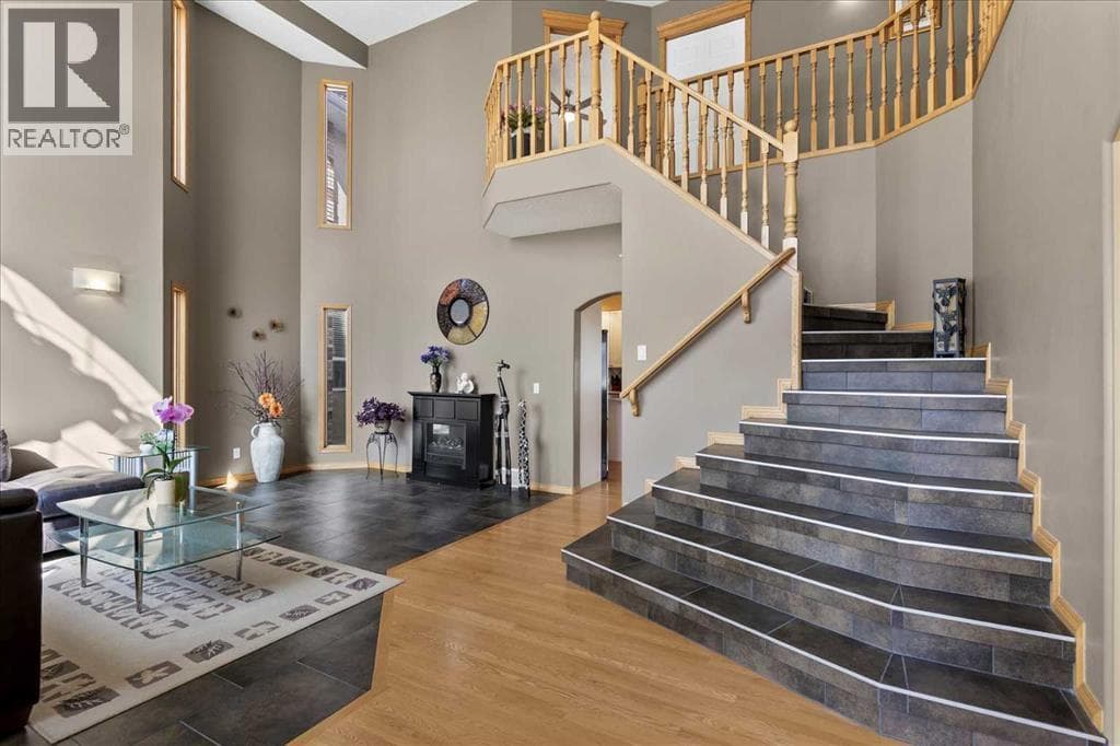 123 Schiller Crescent NW — photo 3