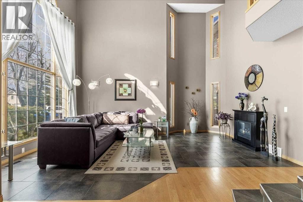 123 Schiller Crescent NW — photo 5
