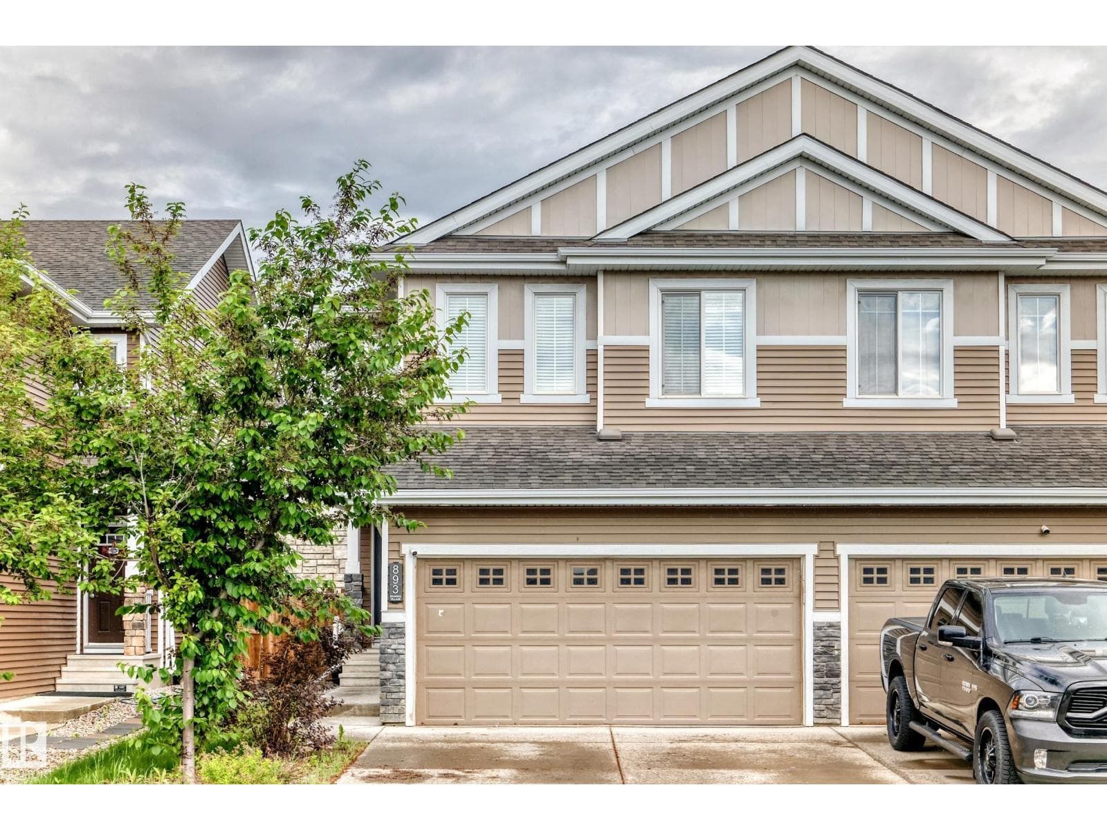 893 Ebbers Crescent NW