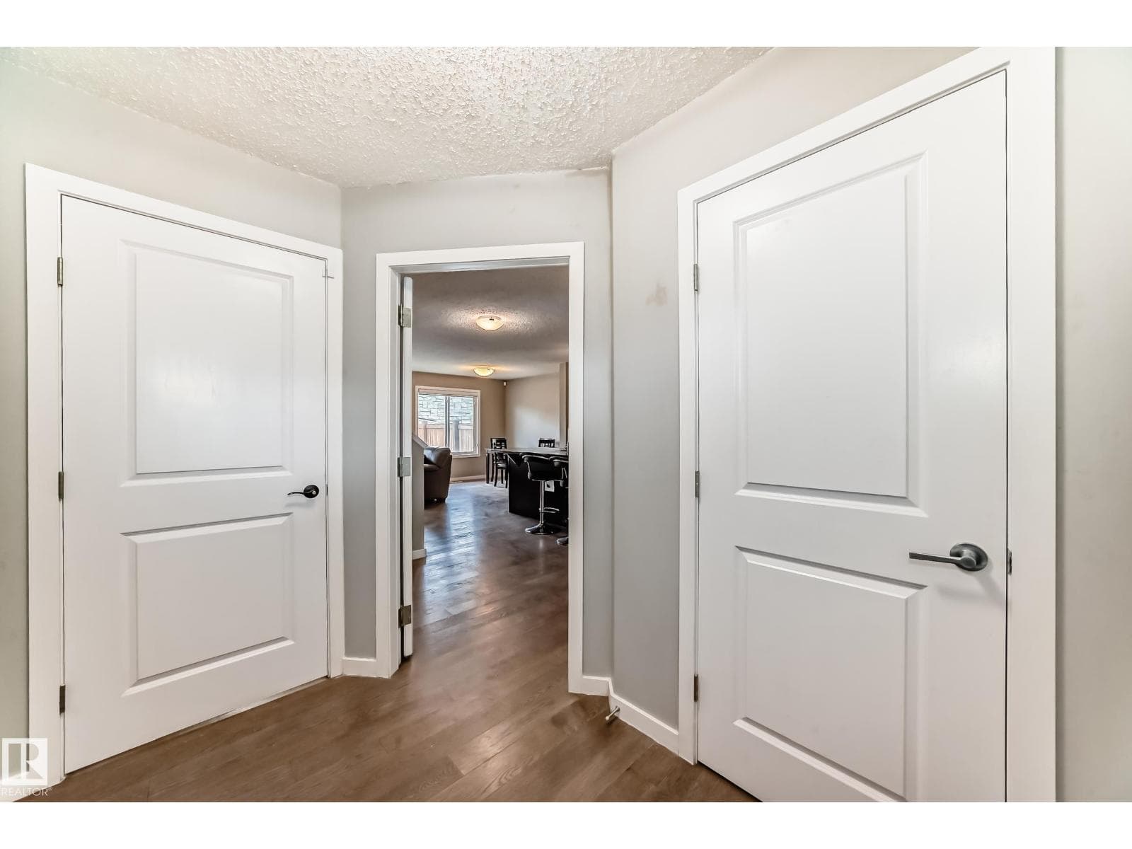 893 Ebbers Crescent NW — photo 4