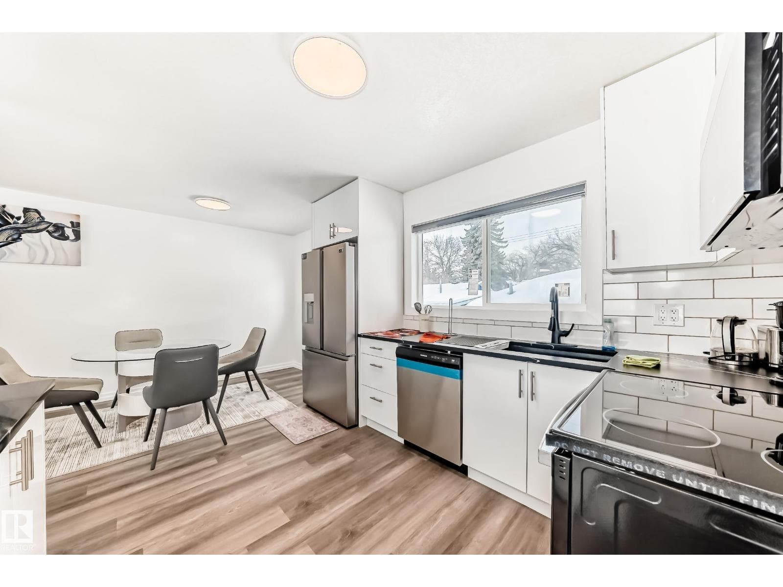 893 Ebbers Crescent NW — photo 5