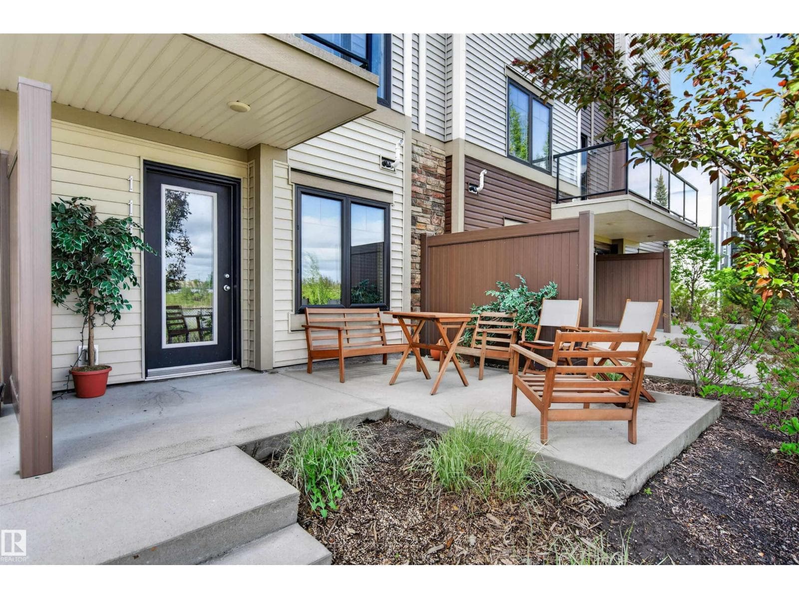 #111 804 WELSH DR SW