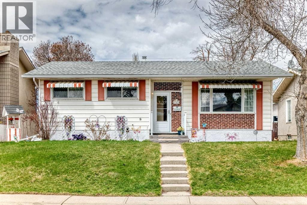 165 Marbrooke Circle NE