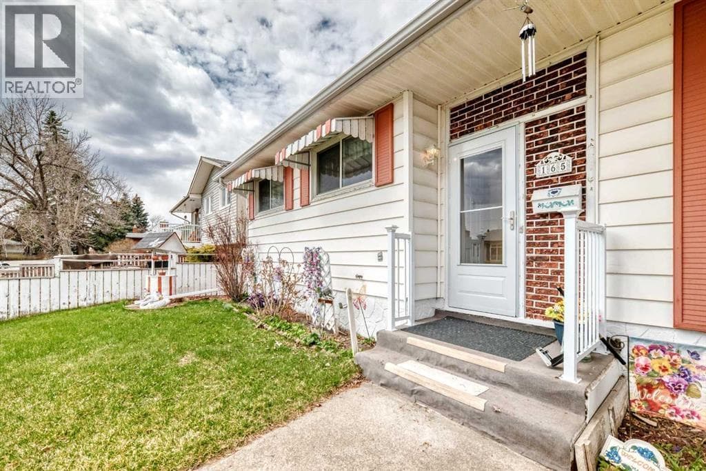 165 Marbrooke Circle NE — photo 3