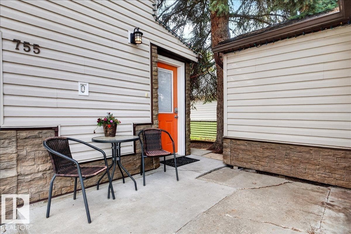 755 Lakeside DR — photo 5