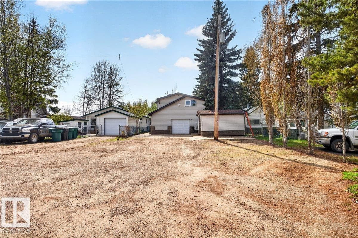 755 Lakeside DR — photo 4