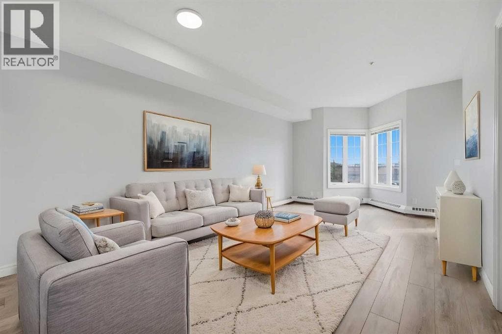 322, 60 Royal Oak Plaza NW — photo 3