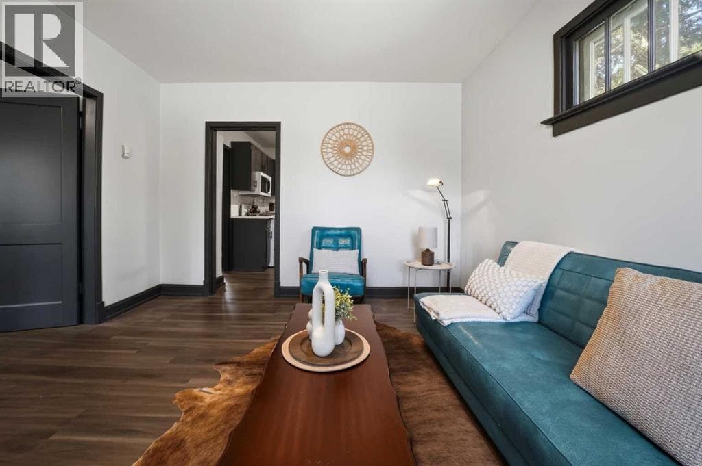 4605 49 Street — photo 2
