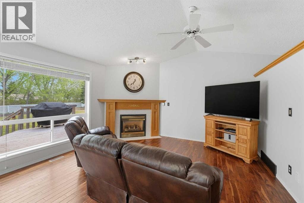 18 Osmond Close — photo 5