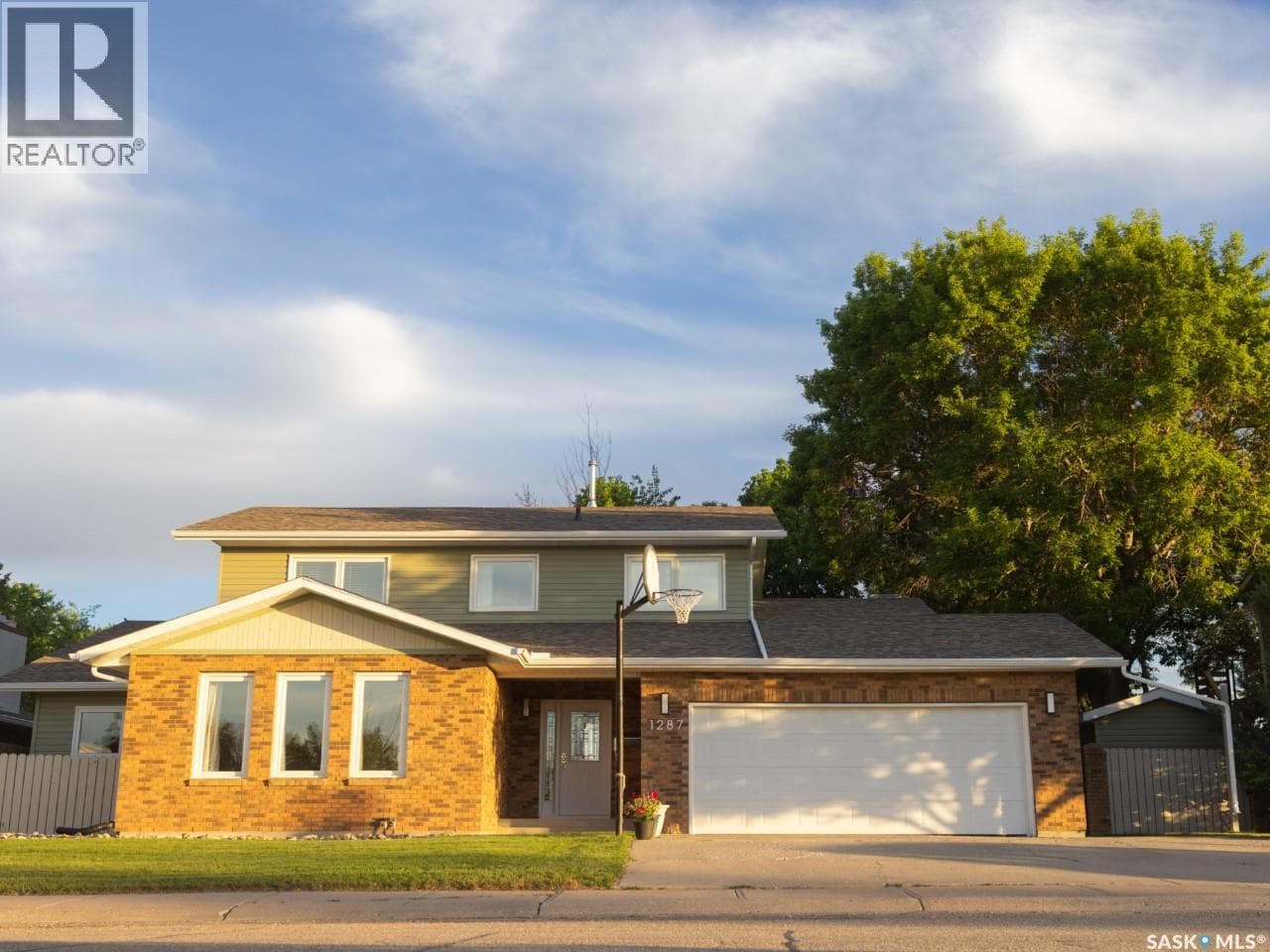 1287 Simcoe STREET