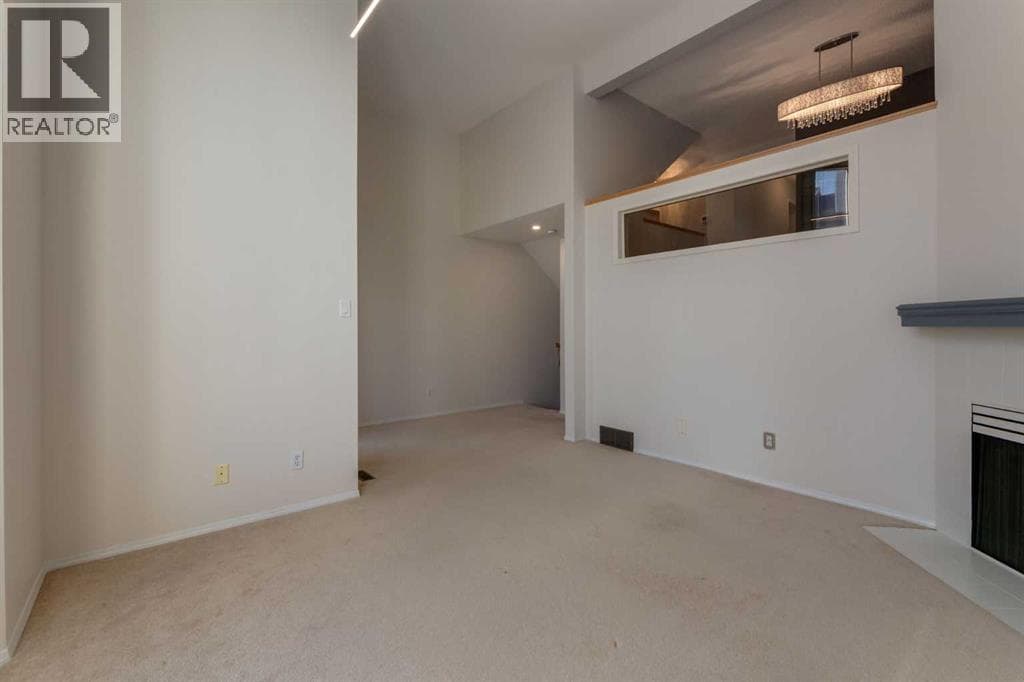 318 Hawkstone Manor NW — photo 5