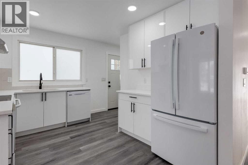 32 Midland Place SE — photo 4