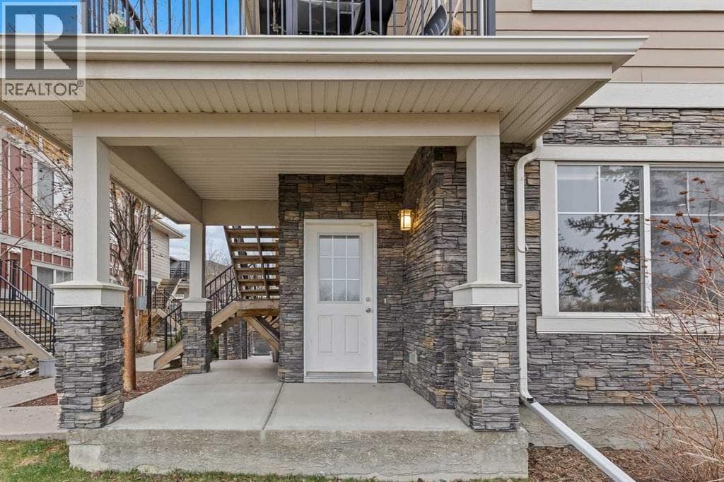 5, 35 West Coach Manor SW — photo 2
