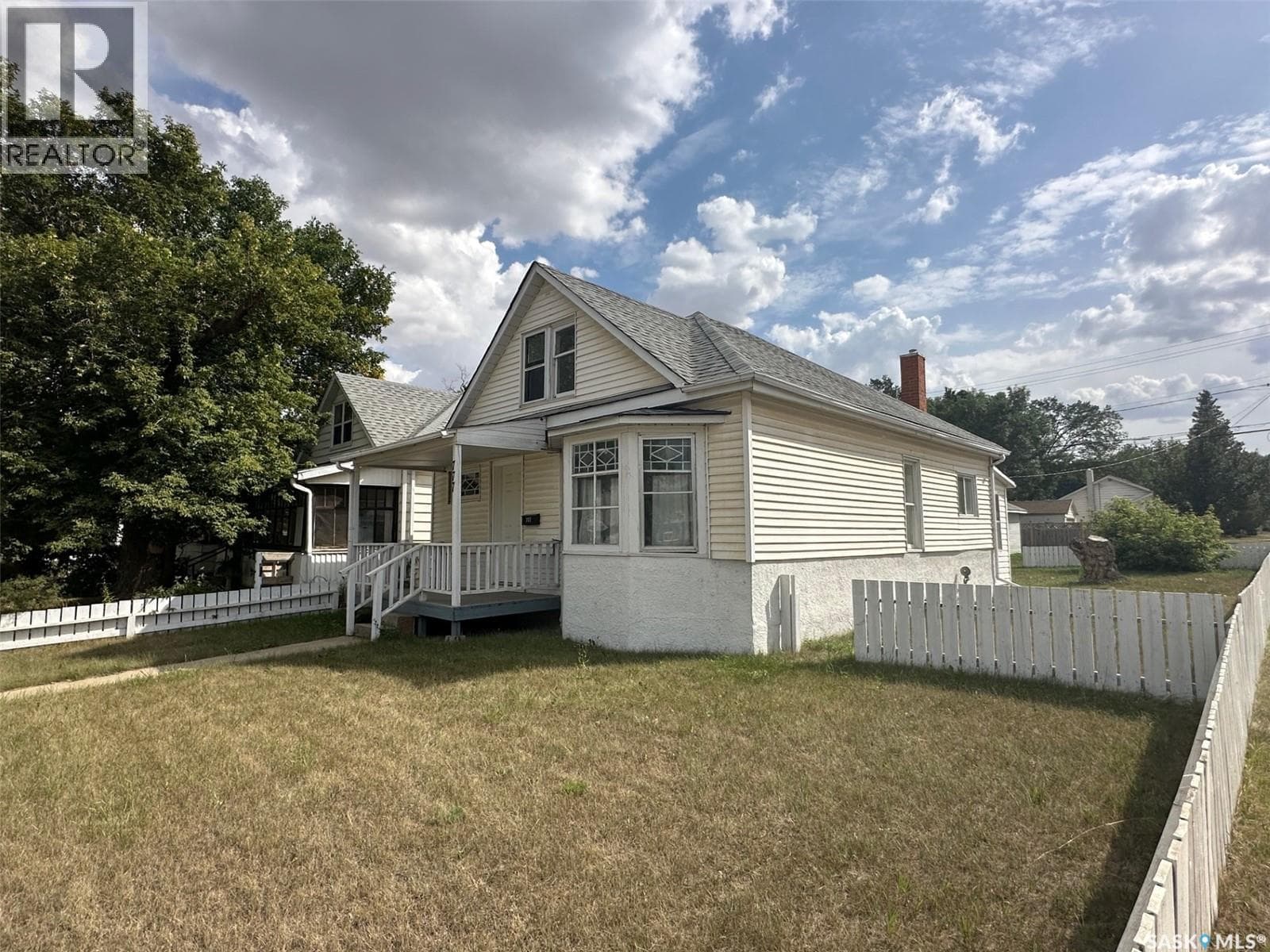 777 Coteau STREET W