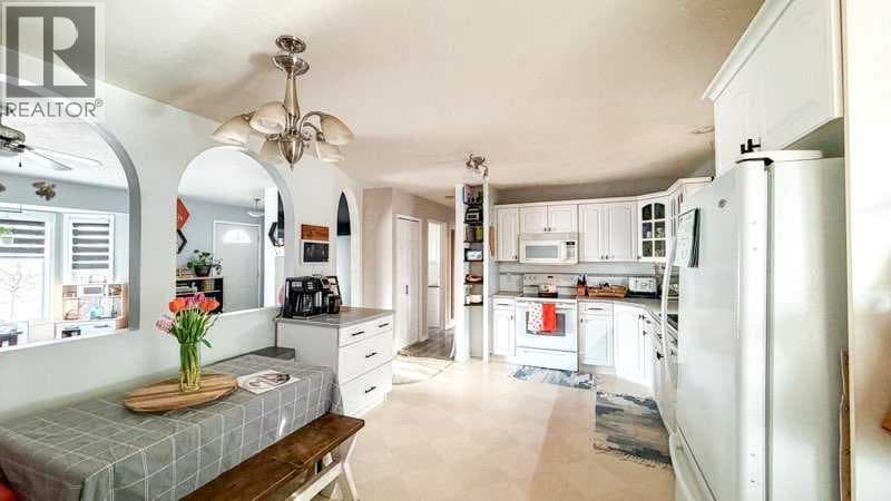 8218 Mission Heights Drive — photo 4