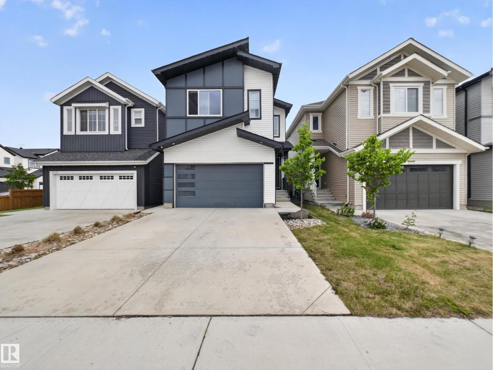19744 28 AV NW — photo 2