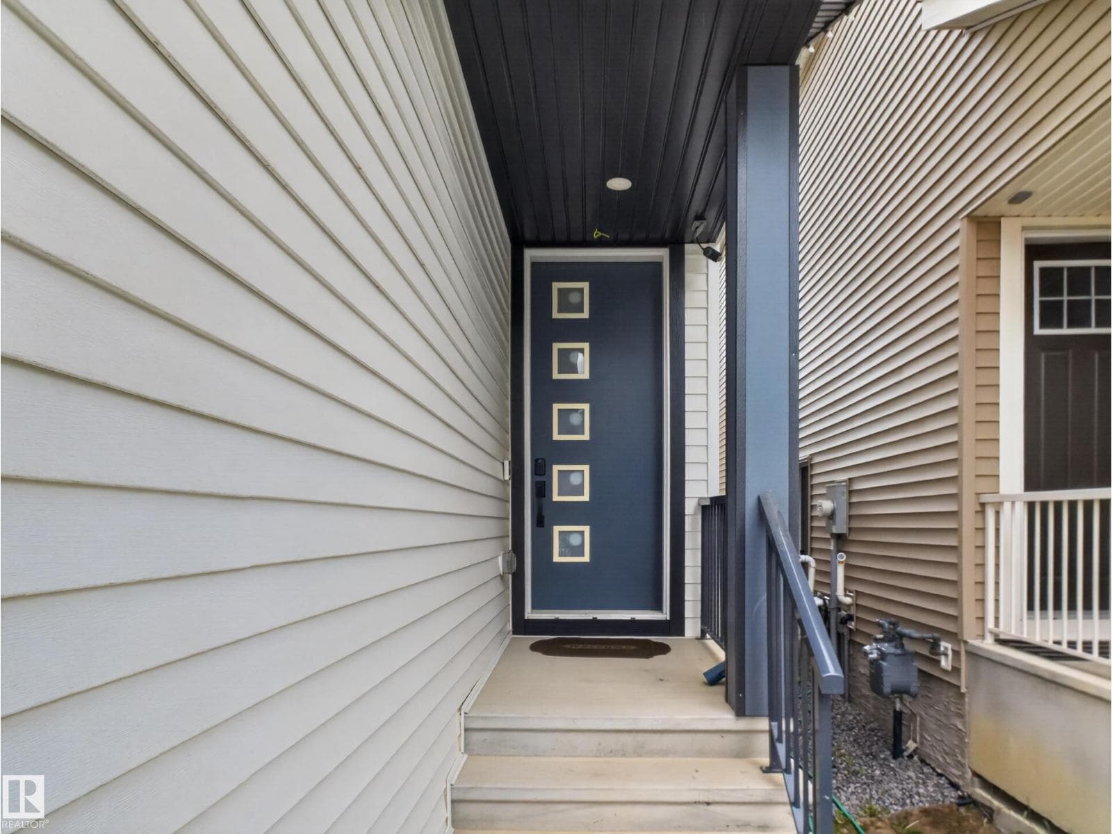 19744 28 AV NW — photo 3