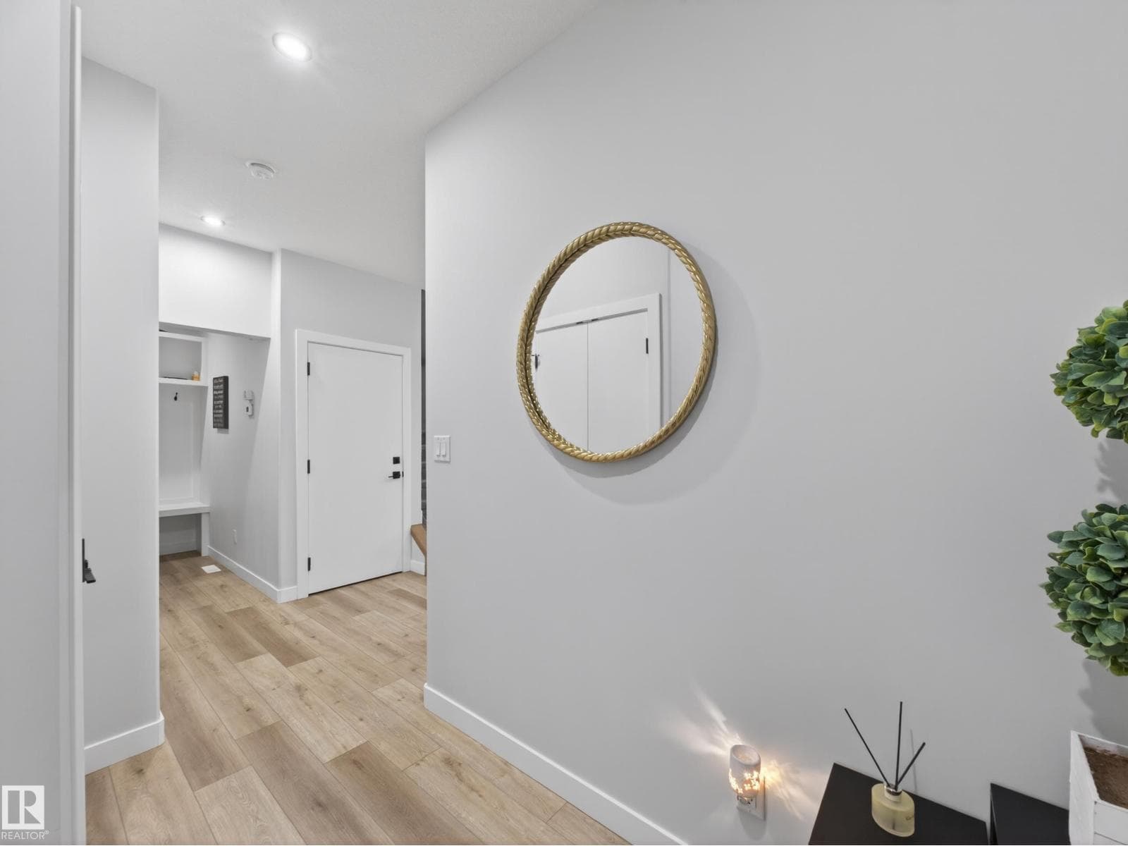 19744 28 AV NW — photo 5