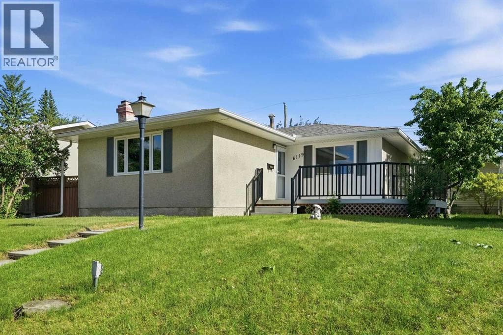 6119 Blackthorn Crescent NE — photo 2