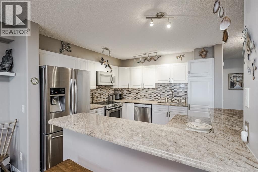 25, 200 Sandstone Drive NW — photo 2