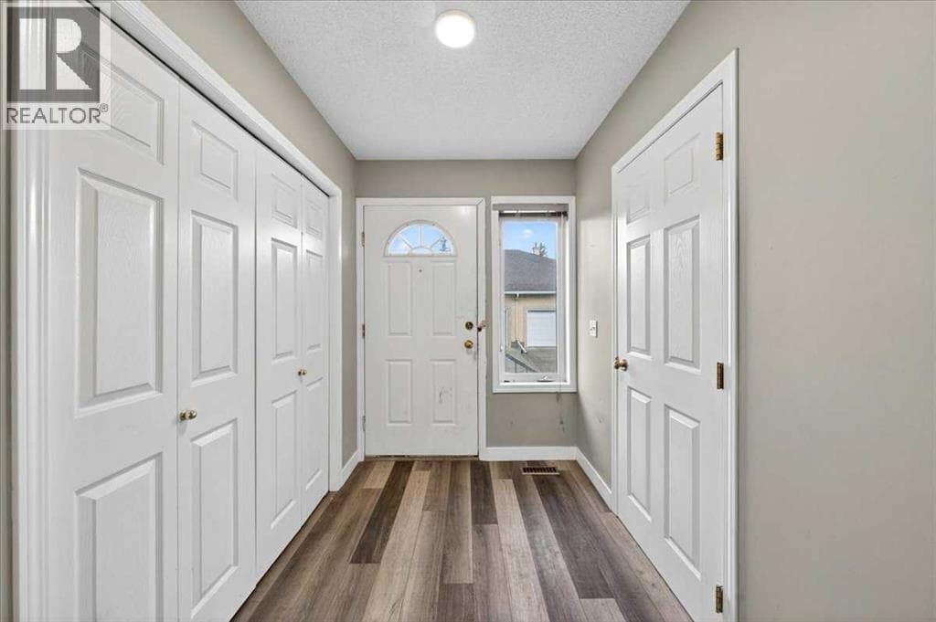 15 Cedarview Mews SW — photo 5