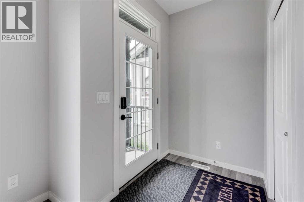232 Walgrove Way  SE — photo 2