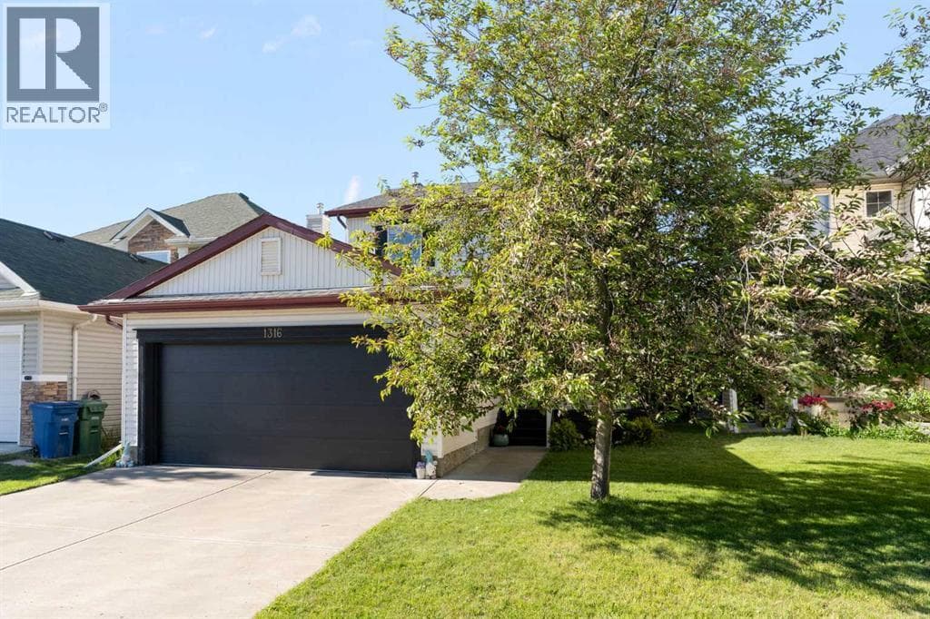 1316 Bayside Avenue SW — photo 2