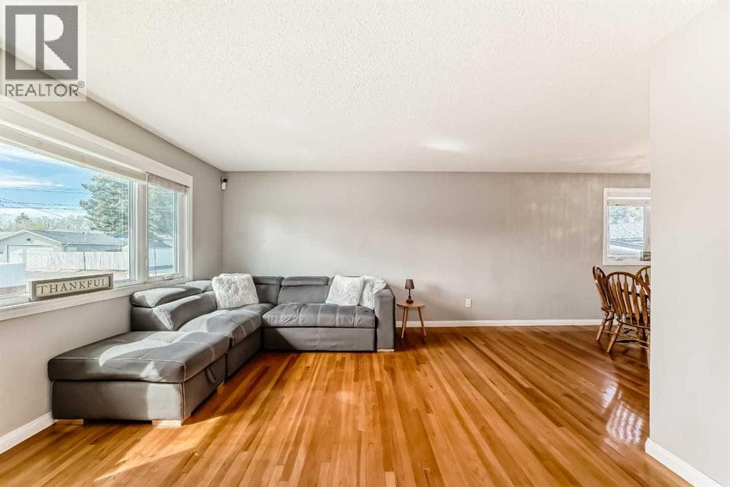 5104 Marshall Road NE — photo 5