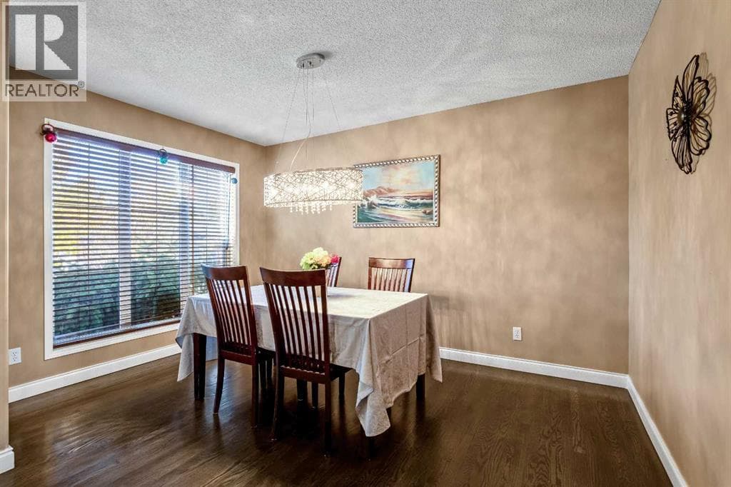 123 Cranwell Close SE — photo 5