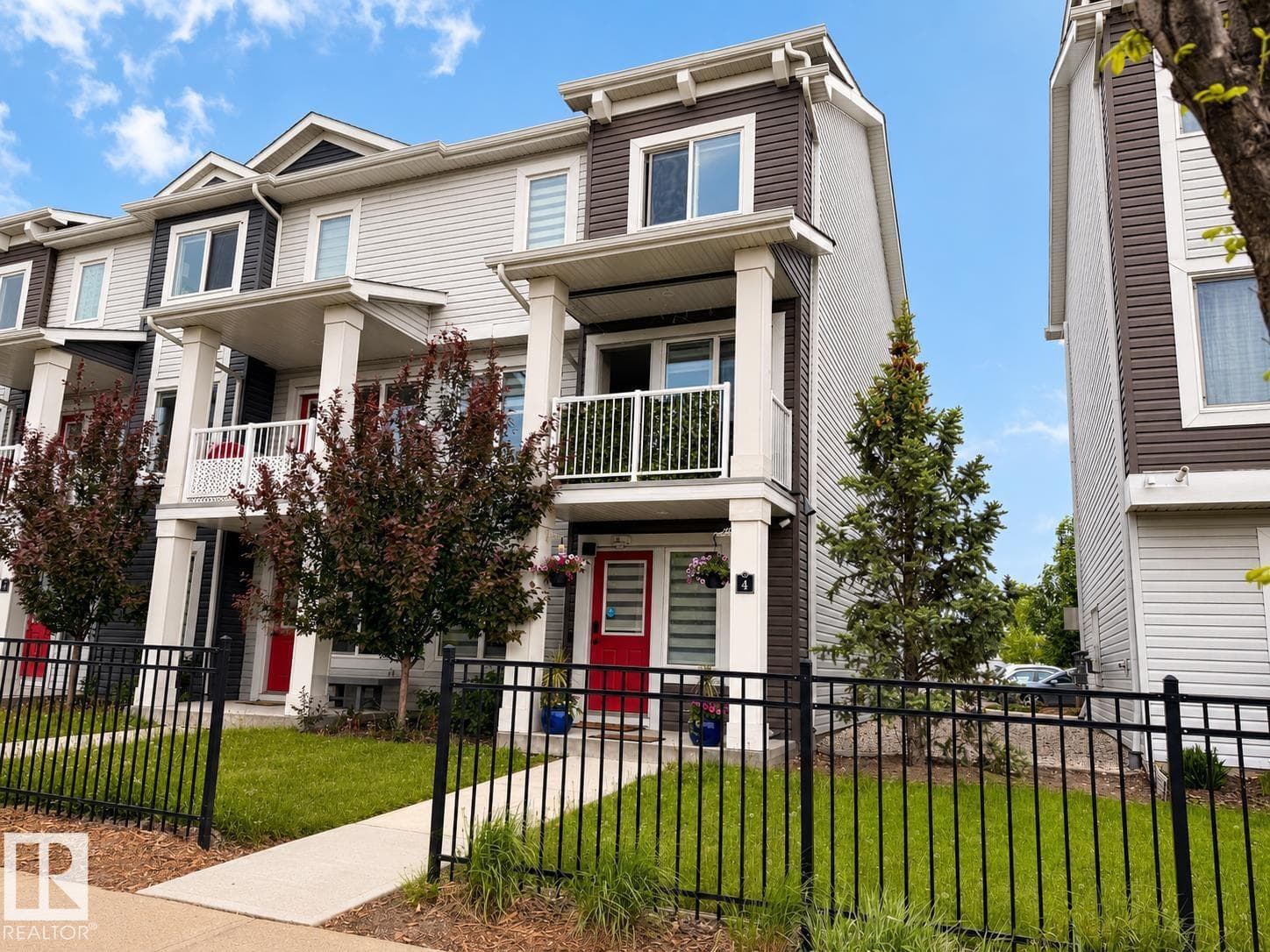 #4 16335 84 ST NW