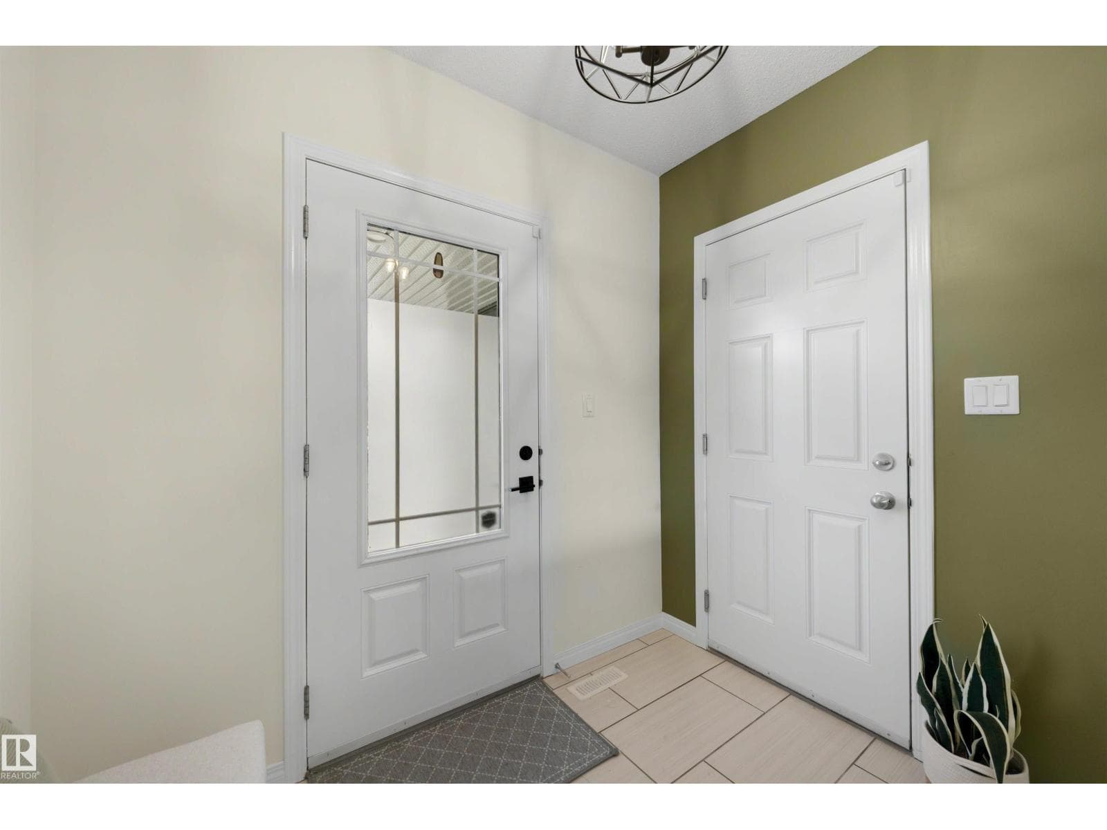 2132 CASSIDY WD SW — photo 2