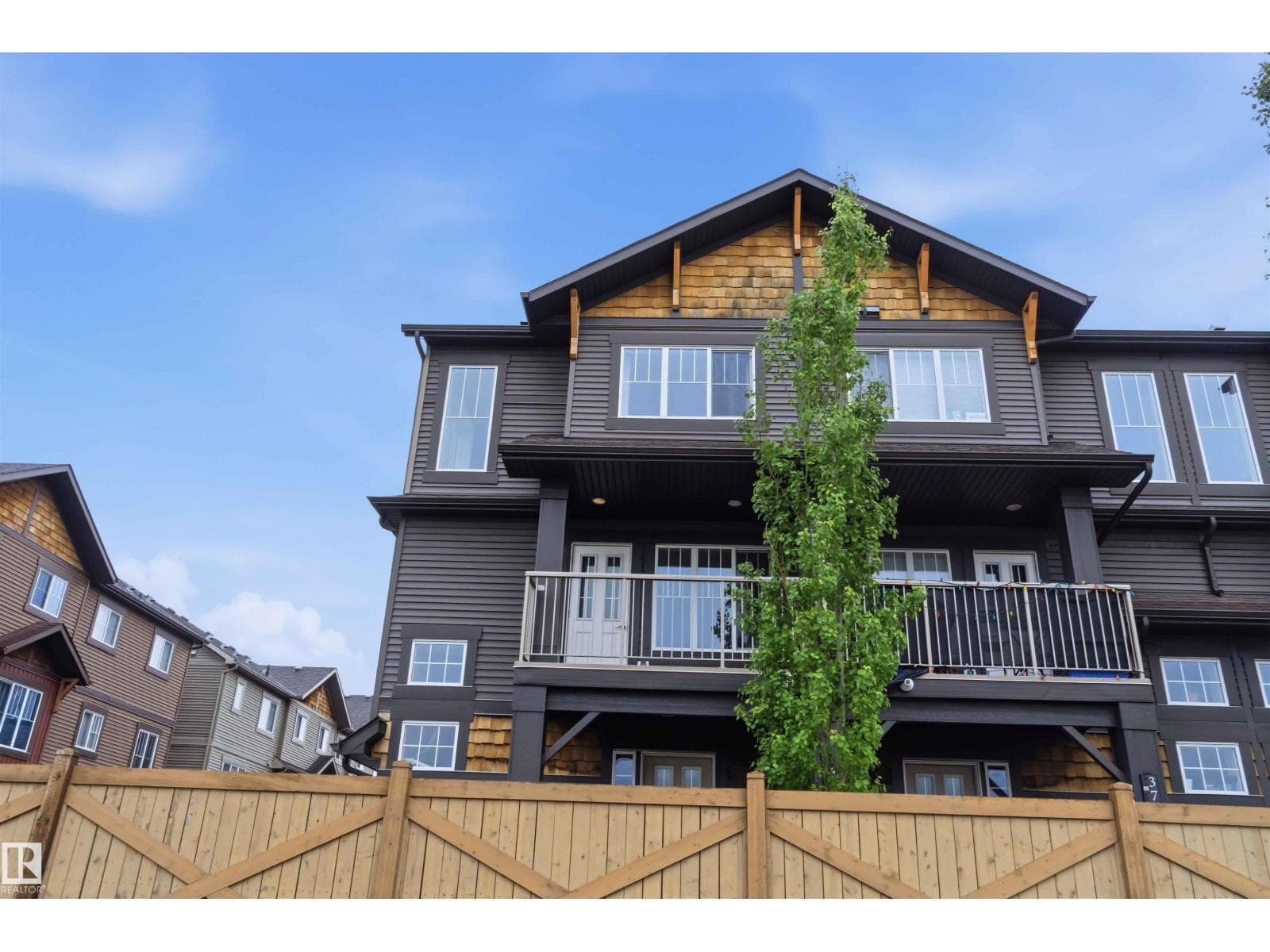 36 1005 GRAYDON HILL BV SW — photo 4