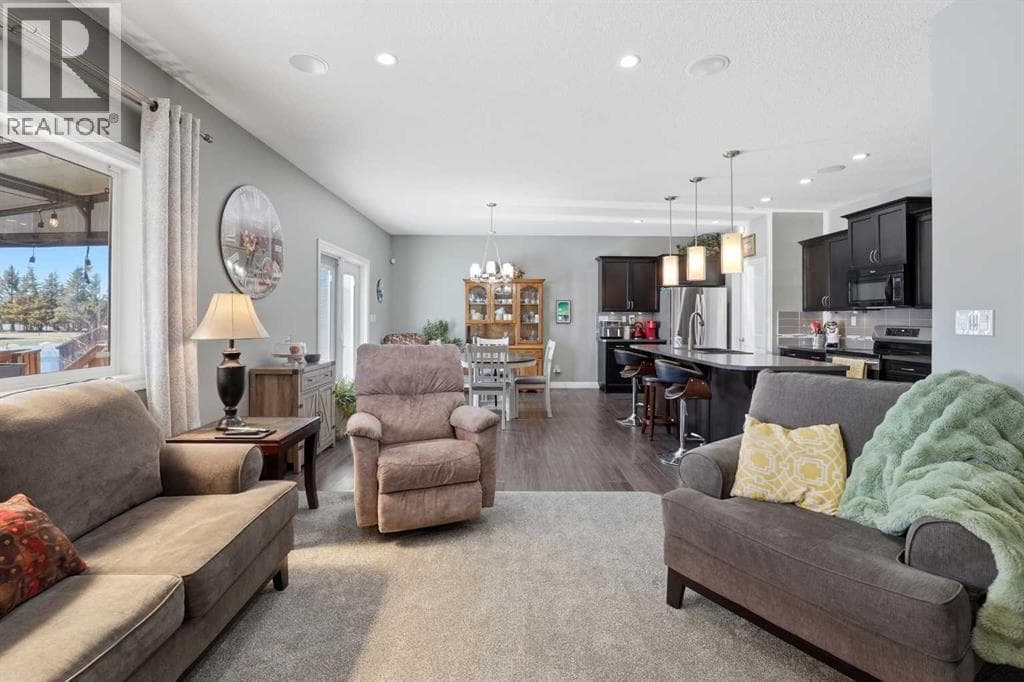 47 Thompson Crescent — photo 3